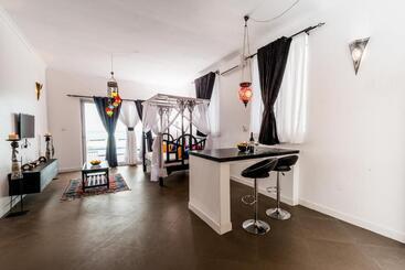 استراحتگاه Sofia Sea View