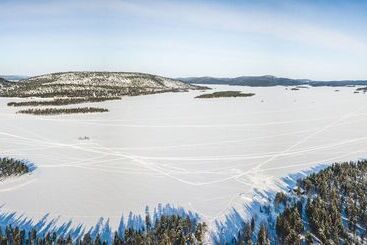 استراحتگاه Ukonjärven Holiday Village