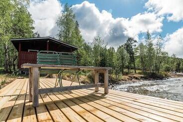 استراحتگاه Ukonjärven Holiday Village