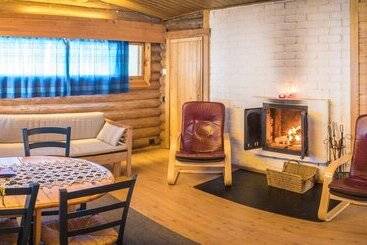 استراحتگاه Ukonjärven Holiday Village