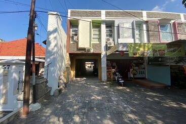 هتل Sweet Home Residence Simpang Lima