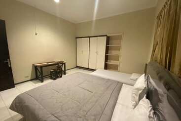 هتل Sweet Home Residence Simpang Lima