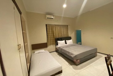 هتل Sweet Home Residence Simpang Lima