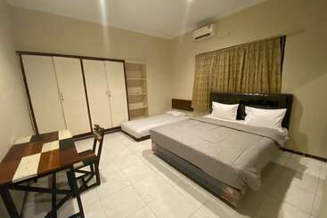 هتل Sweet Home Residence Simpang Lima