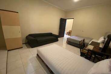 هتل Sweet Home Residence Simpang Lima