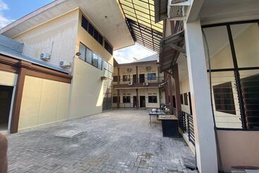 هتل Sweet Home Residence Simpang Lima
