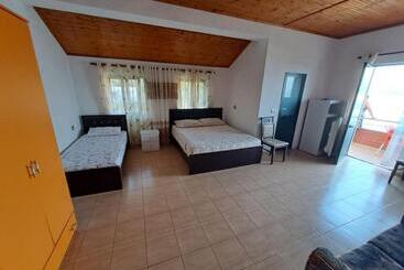 הוסטל Szzzzzzzz