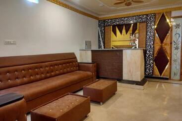 هتل Baktoos Inn