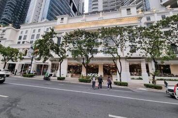 Luxestaysmnl Parisian Charm 1br Suite Pool Gym 400mbps Wifi Netflix Amazing City View