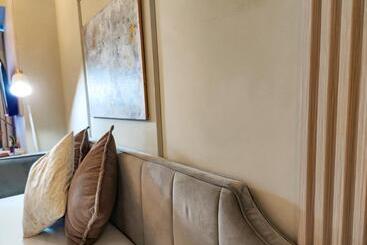 Luxestaysmnl Parisian Charm 1br Suite Pool Gym 400mbps Wifi Netflix Amazing City View