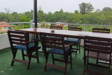 پانسیون Batikseafood Airport & Room