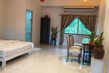 پانسیون Batikseafood Airport & Room