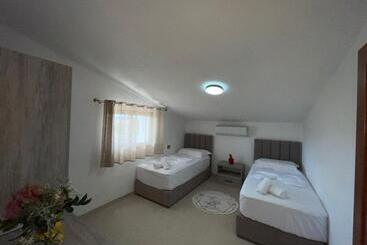 پانسیون Prela S Rooms