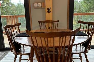 پانسیون Thetis Island Get Away Cottage