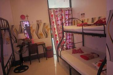 هاستل Jfc Commercial Building