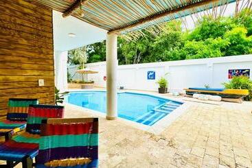 تختخواب و صبحانه Coco House By Be Happy