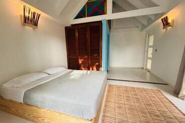 تختخواب و صبحانه Coco House By Be Happy