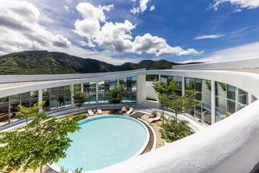 هتل Isea Resort