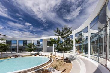 هتل Isea Resort
