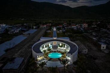هتل Isea Resort