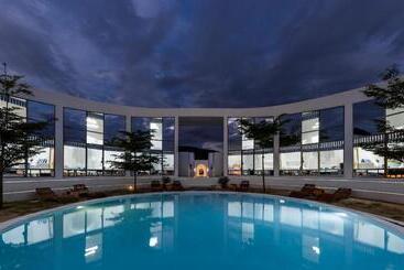 هتل Isea Resort
