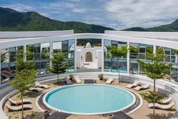 هتل Isea Resort