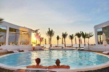 هتل Isea Resort