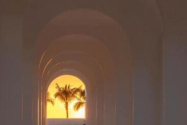 هتل Isea Resort