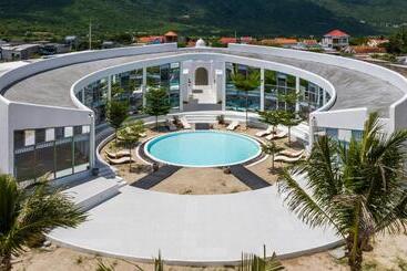 هتل Isea Resort