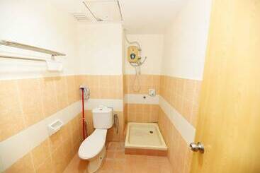 هتل Oyo 91006 Ktc Studio Apartment By My Gunung