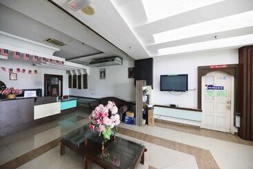 هتل Oyo 91006 Ktc Studio Apartment By My Gunung