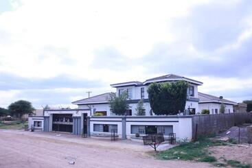 پانسیون Apelles Palace Guest House
