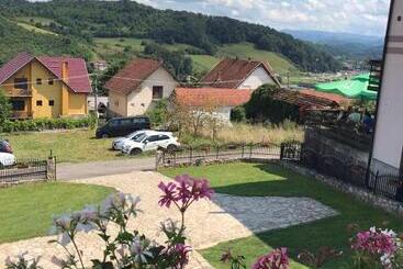 پانسیون Guesthouse Djuro