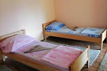 پانسیون Guesthouse Djuro