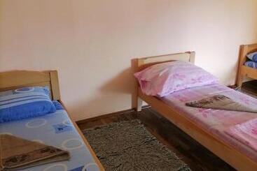 پانسیون Guesthouse Djuro