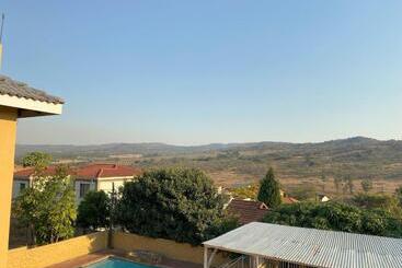 پانسیون Lizzards Villa Guest House