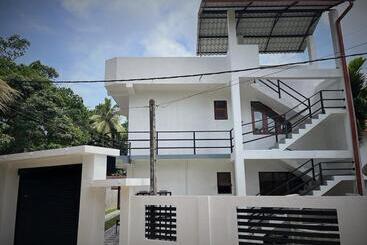 펜션 Samarathunga Guest House