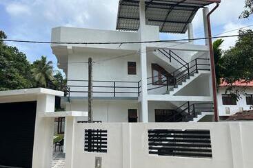 펜션 Samarathunga Guest House