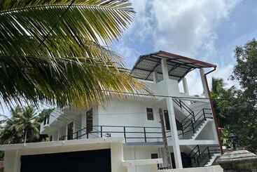 펜션 Samarathunga Guest House