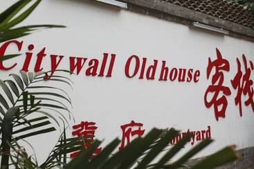 هاستل City Wall Old House.ji Residence