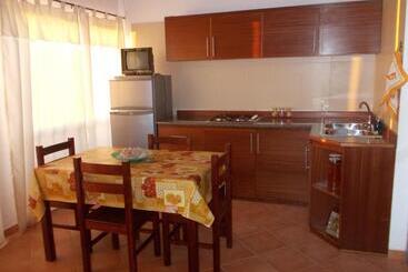 تختخواب و صبحانه Casa Comba