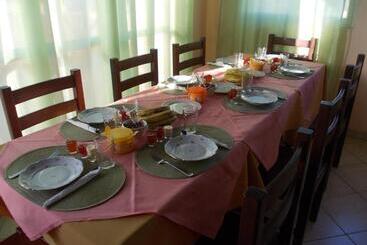 تختخواب و صبحانه Casa Comba