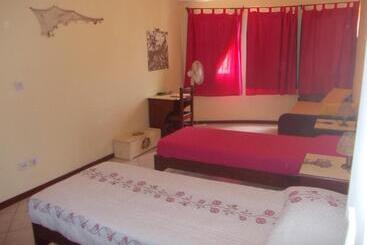 تختخواب و صبحانه Casa Comba