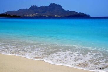 تختخواب و صبحانه Casa Comba