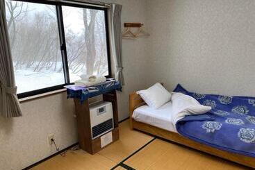 تختخواب و صبحانه Daiju Myoko