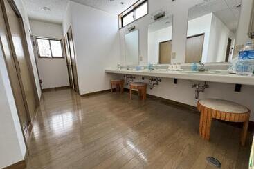 تختخواب و صبحانه Daiju Myoko