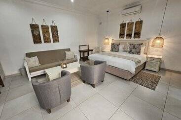 تختخواب و صبحانه Leopard Tree Lodge