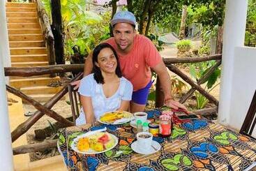 هتل Casa Umoja