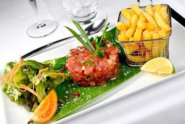 هتل Relais De L’hermitage Saint Gilles