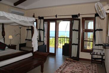 هتل Zawadi Beach Villas